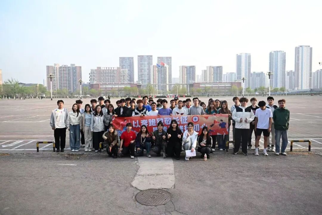 图二十五 参与人员合影留念